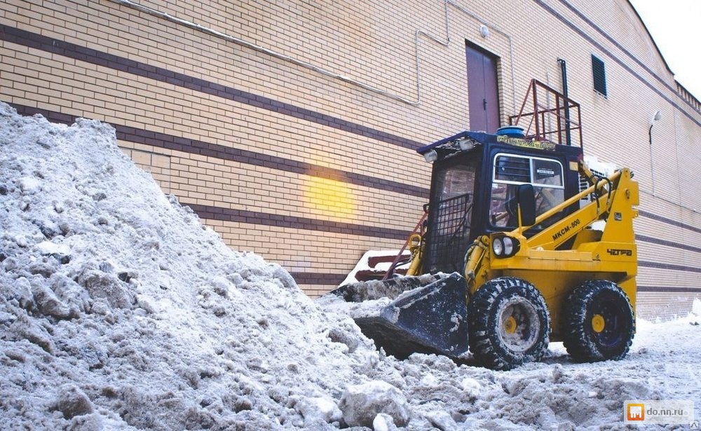 Очистка снега техникой. Мини погрузчик JCB 135 уборка снега. Мини погрузчик JCB 155 уборка снега. JCB 3cx уборка снега. JCB 190 мини погрузчик.
